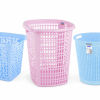 Sọt nhựa là vật dụng quen thuộc trong mỗi gia đình, dùng để đựng quần áo, đồ dùng sinh hoạt và phân loại vật dụng một cách gọn gàng. Sản phẩm được làm từ nhựa PP bền chắc, nhẹ, dễ di chuyển và có thiết kế thông thoáng giúp hạn chế ẩm mốc.