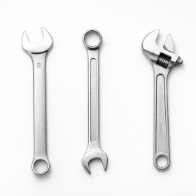 Cờ lê là dụng cụ cơ khí chuyên dùng để siết hoặc tháo bu lông, đai ốc trong các công việc sửa chữa, lắp ráp và bảo trì. Đây là một trong những dụng cụ không thể thiếu trong ngành cơ khí, xây dựng và cả sử dụng gia đình. Hiện nay trên thị trường có rất nhiều loại cờ lê với thiết kế và công dụng khác nhau, đáp ứng đa dạng nhu cầu sử dụng.